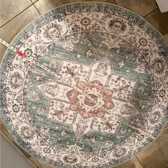 Round Floral Area Rug - Picture 6 of 7